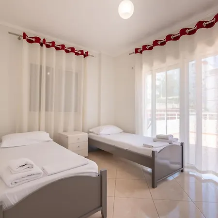 Rei Appartement *